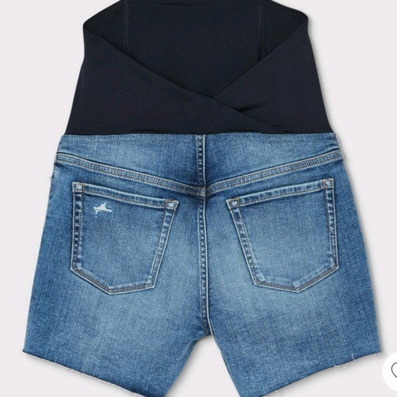 Isabel maternity jean shorts - Picture 2 of 8